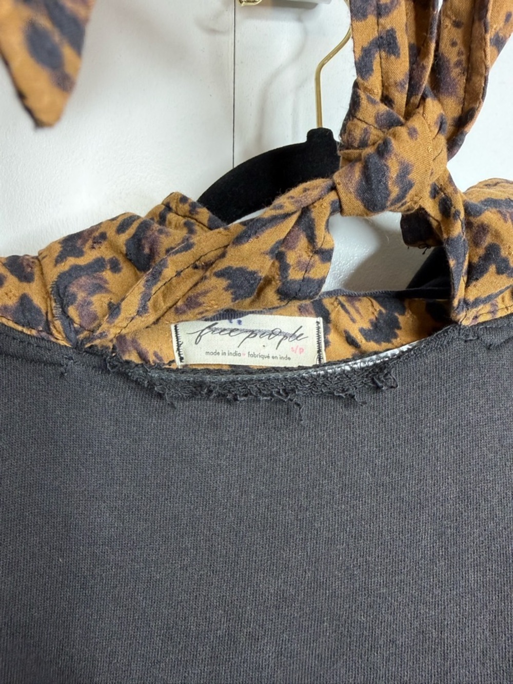 Free People Cheetah Scarf Black Hoodie Sweatshirt - NWOT Small - Picture 3 of 8